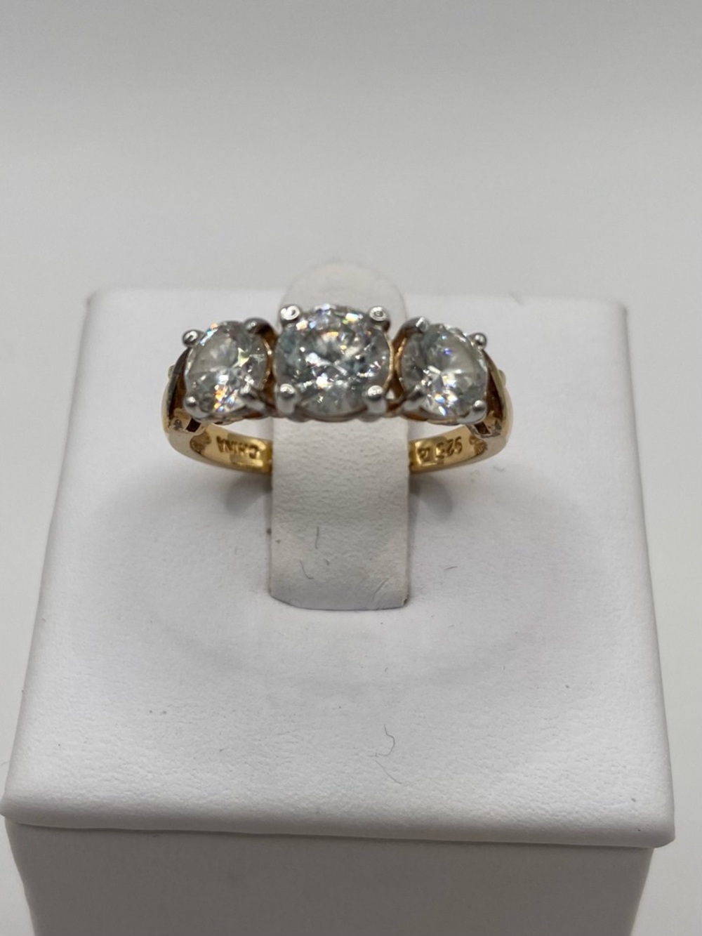 Sterling Silver 925 Gold Clad 3 Stone Simulated Diamond Ring Size 7 Classic